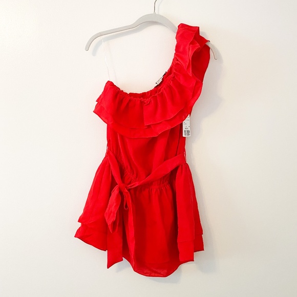 ⭐️ Forever 21 One-Shoulder Top - Picture 1 of 5